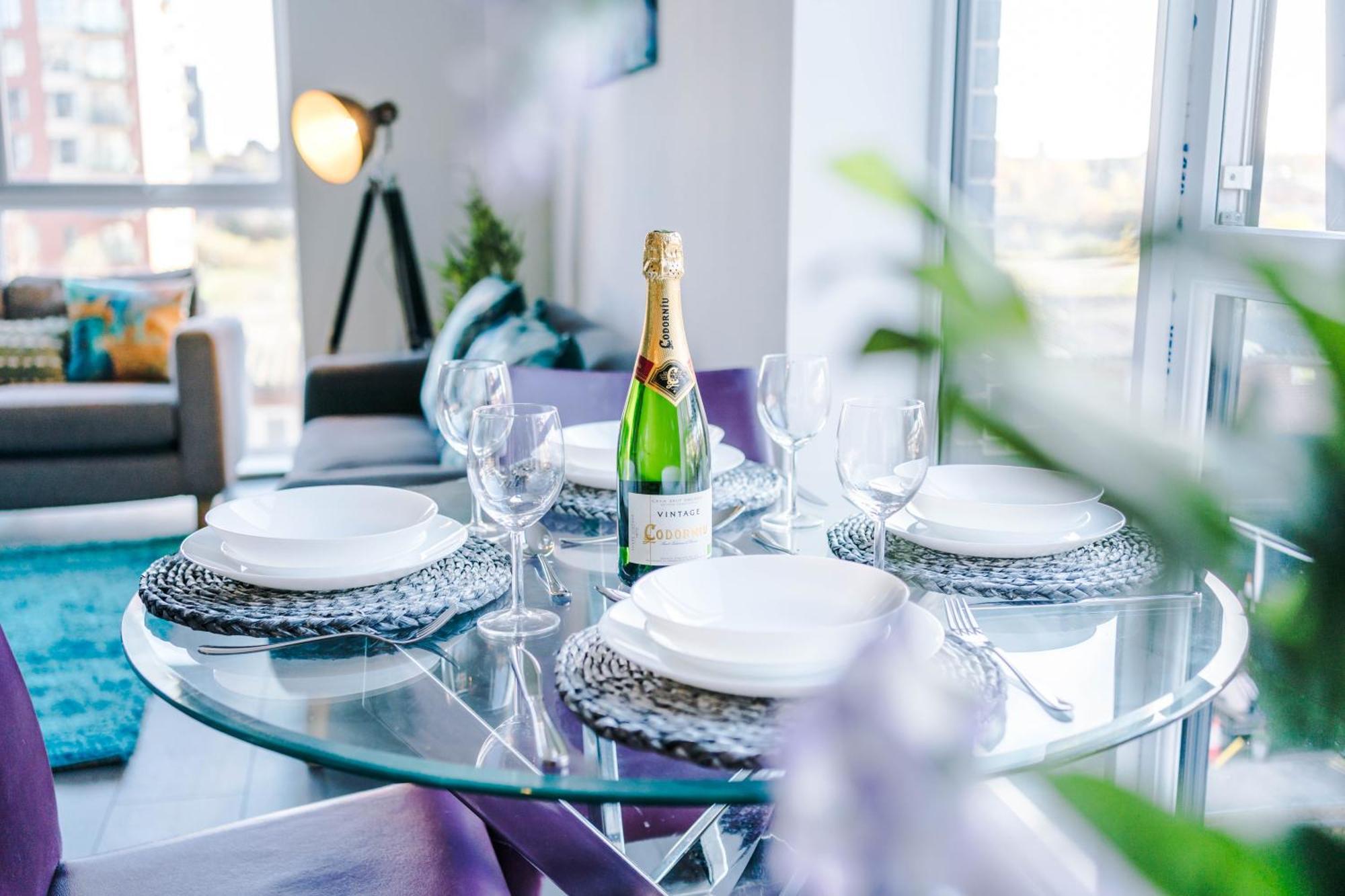 Lux Livin' Apartments - Luxury 5 Bed Apartment Manchester City Centre Exterior photo